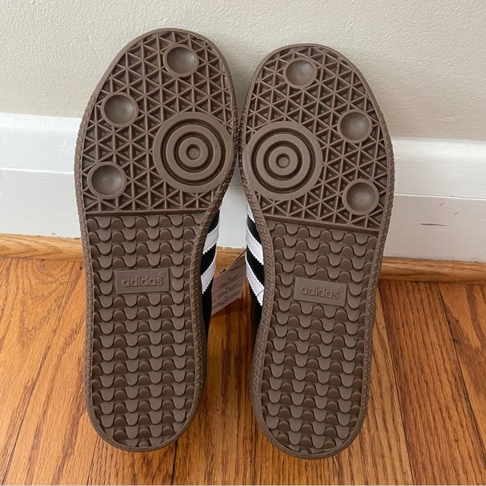 Adidas Samba Classic Leather Sneakers Black Light Brown Soles Women's 7 - Picture 3 of 5